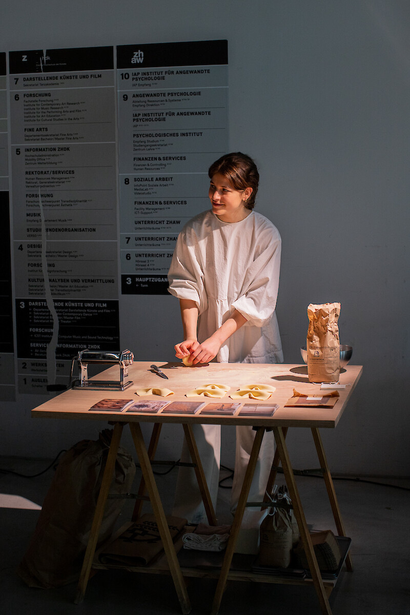 Breakslow with Altbachmühle at ZHdK Toni Märt, creating live pasta