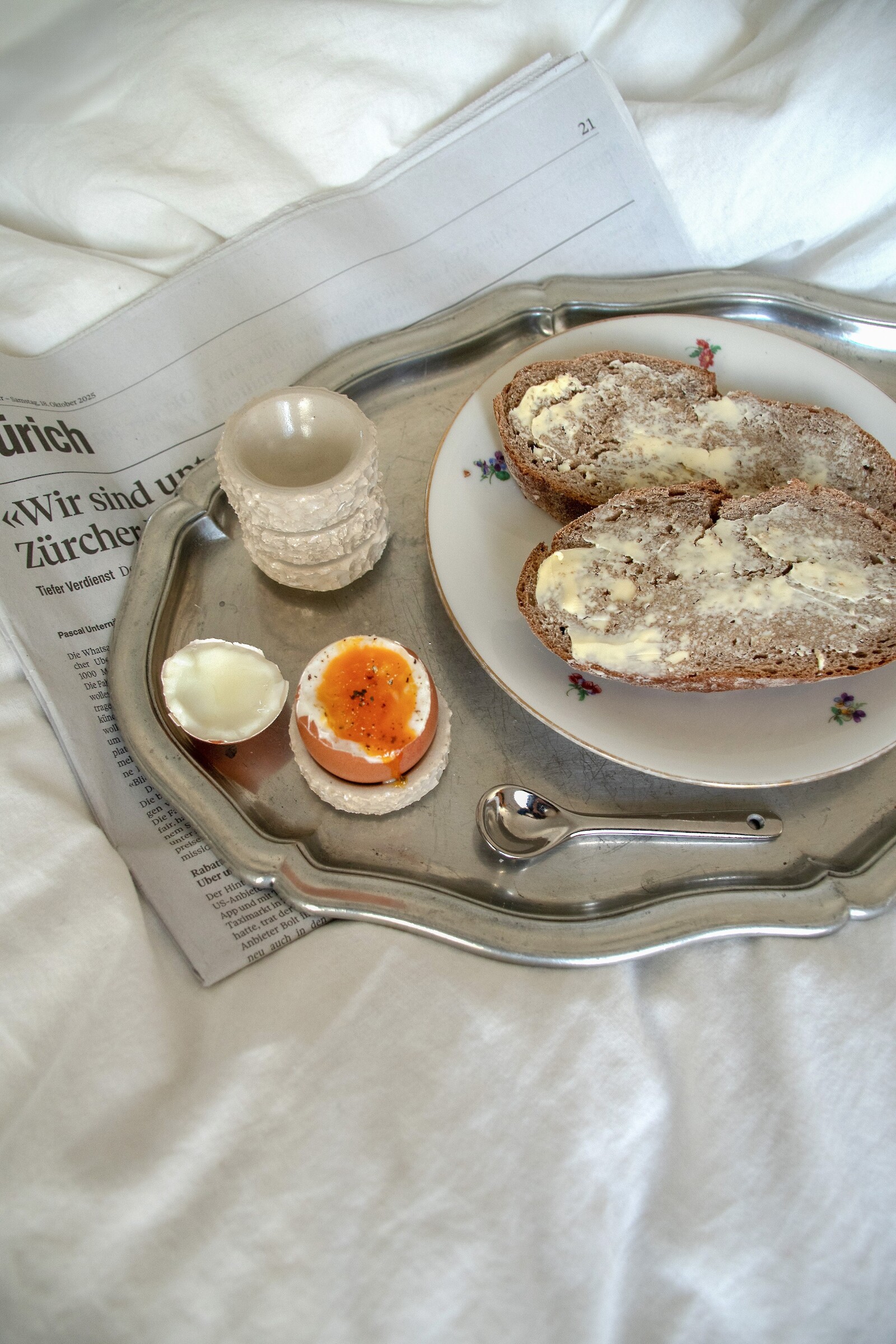 Eierbecher, Linda Hirt