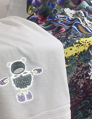 Handtuch und Duschvorhang