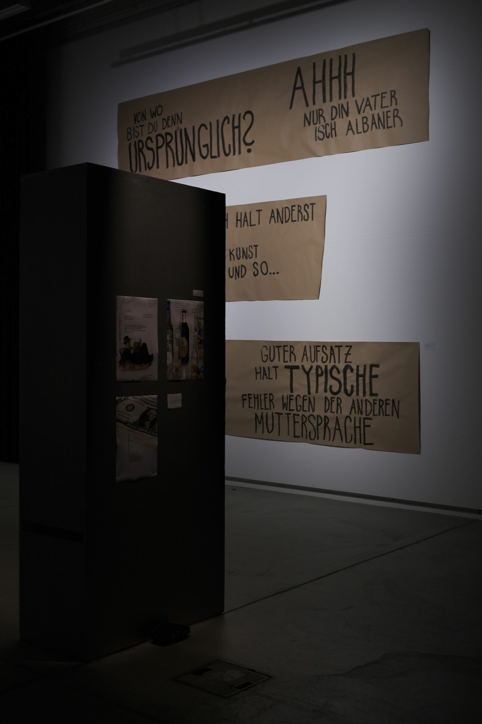 Vernissage der Publikation mit Ausstellung der einzelnen Inhalte