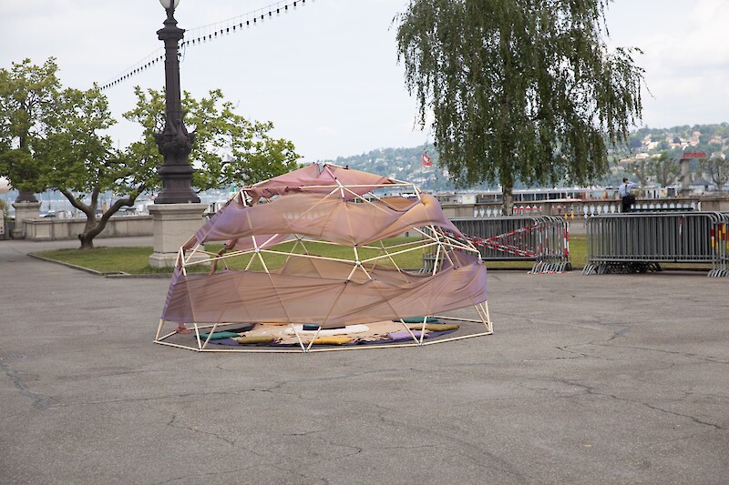 Erfahrungen mit dem Dialogue Tent im öffentlichen Raum am Rotonde du Mont-Blanc in Genf, 24.05.2023.