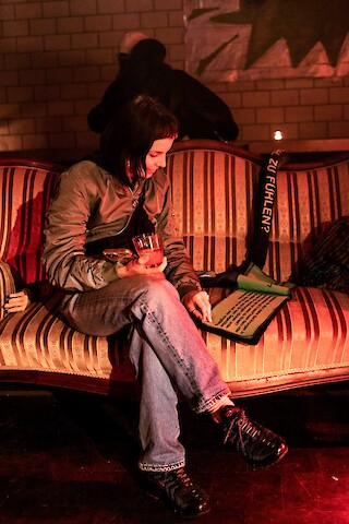 Textile Intervention und Informationsvermittlung zum Thema Grenzen. Fotografiert von Max Dätwiler